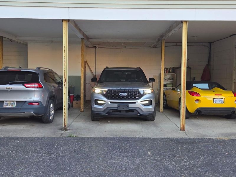 5366 Yorkshire Vill Lane, Unit # B-22, Columbus, OH 43232 Photo 25