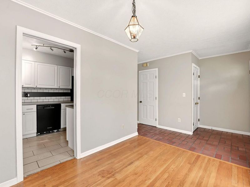 5366 Yorkshire Vill Lane, Unit # B-22, Columbus, OH 43232 Photo 8