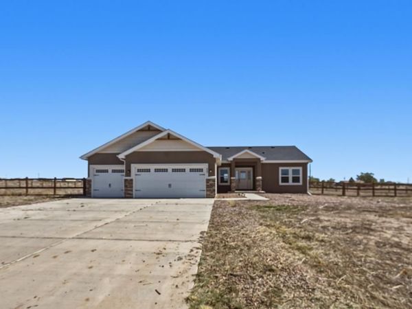 667 E Vermillion Dr, Pueblo West, CO 81007