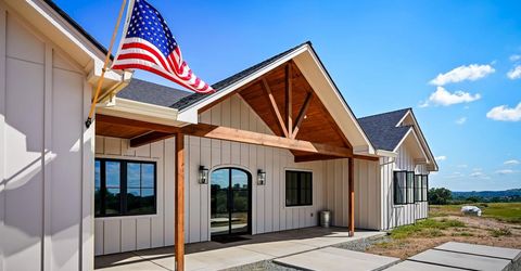 5564 Meagan Ln, Burson, CA 95225 Photo