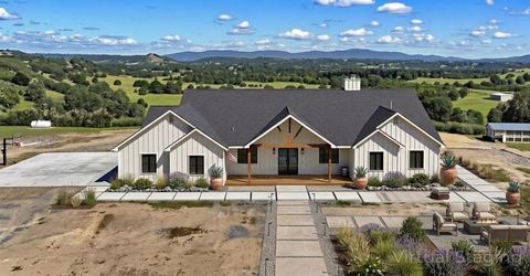 5564 Meagan Ln, Burson, CA 95225 Photo