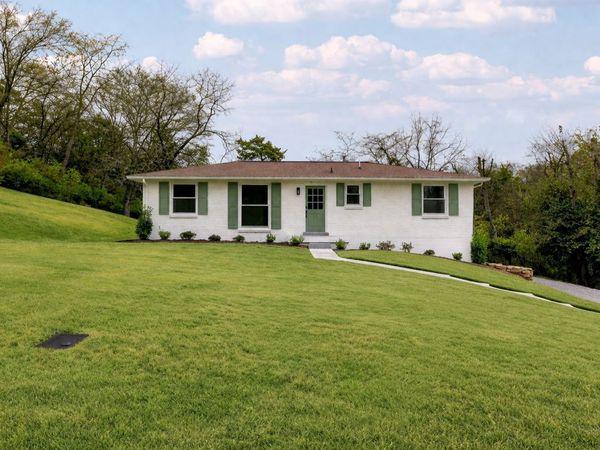 2511 Woodberry Dr , Nashville, TN 37214