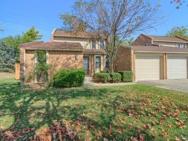 2906 Moon Lake Drive S, West Bloomfield Twp, MI 48323