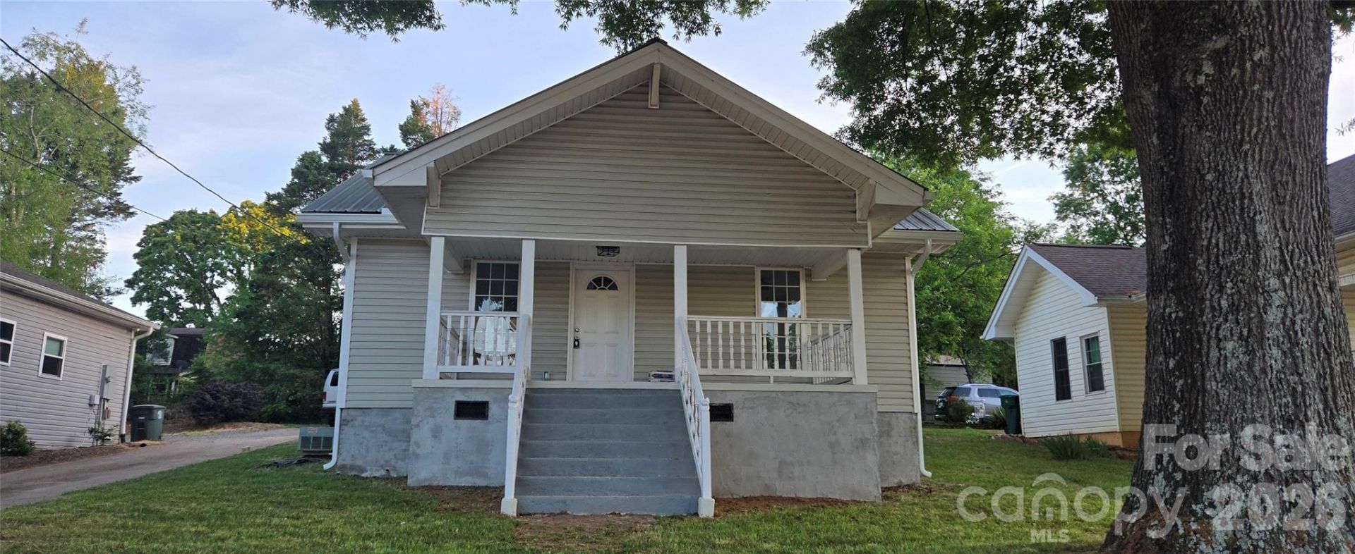 227 W B Street , Newton, NC 28658 Main Photo