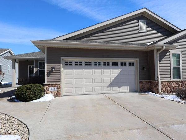890 Whispering Pines LANE, Lake Mills, WI 53551