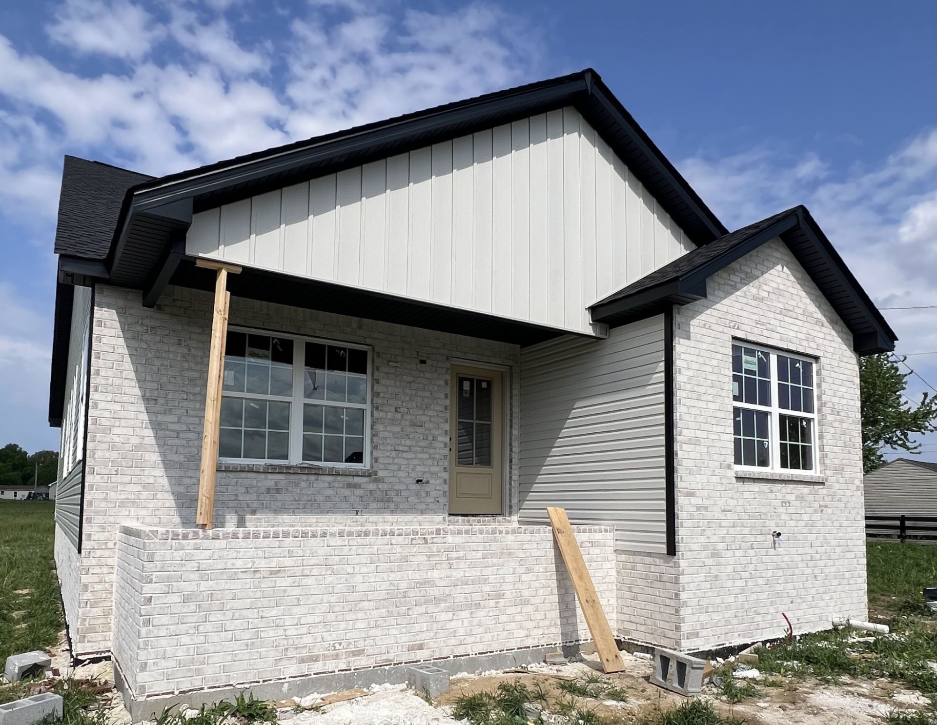 145 N Harris Ln, Portland, TN 37148 Main Photo