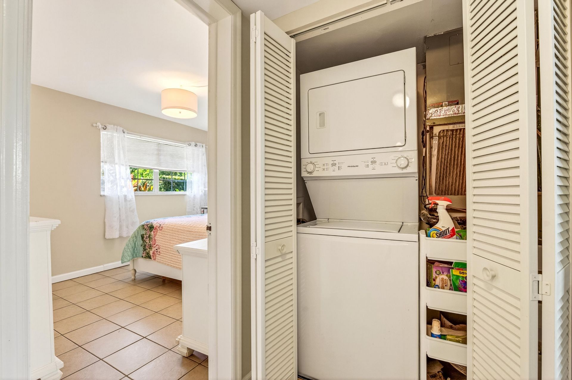 1901 Indian River Boulevard, Unit 105-e, Vero Beach, FL 32960 Photo