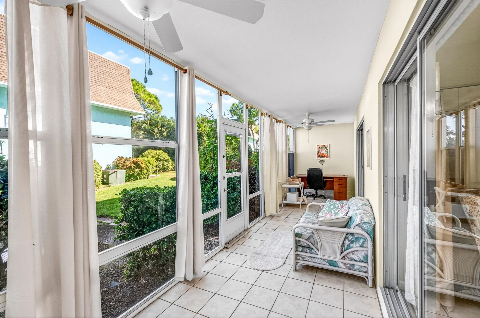 1901 Indian River Boulevard, Unit 105-e, Vero Beach, FL 32960 Photo