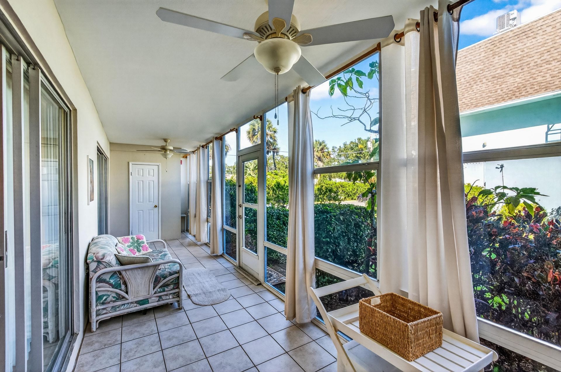 1901 Indian River Boulevard, Unit 105-e, Vero Beach, FL 32960 Photo