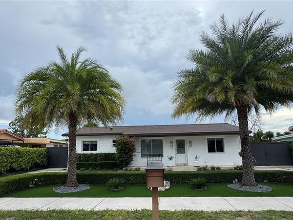 18620 NW 47th Ct, Miami Gardens, FL 33055