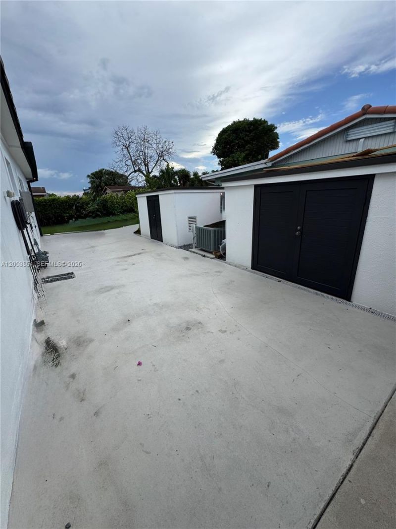 18620 NW 47th Ct, Miami Gardens, FL 33055 Photo