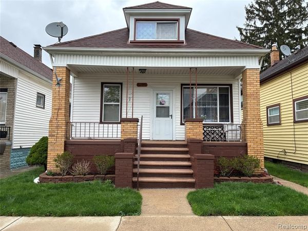12044 Sobieski Street, Hamtramck, MI 48212