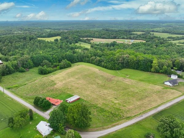 210 Nubia Rd , Westmoreland, TN 37186