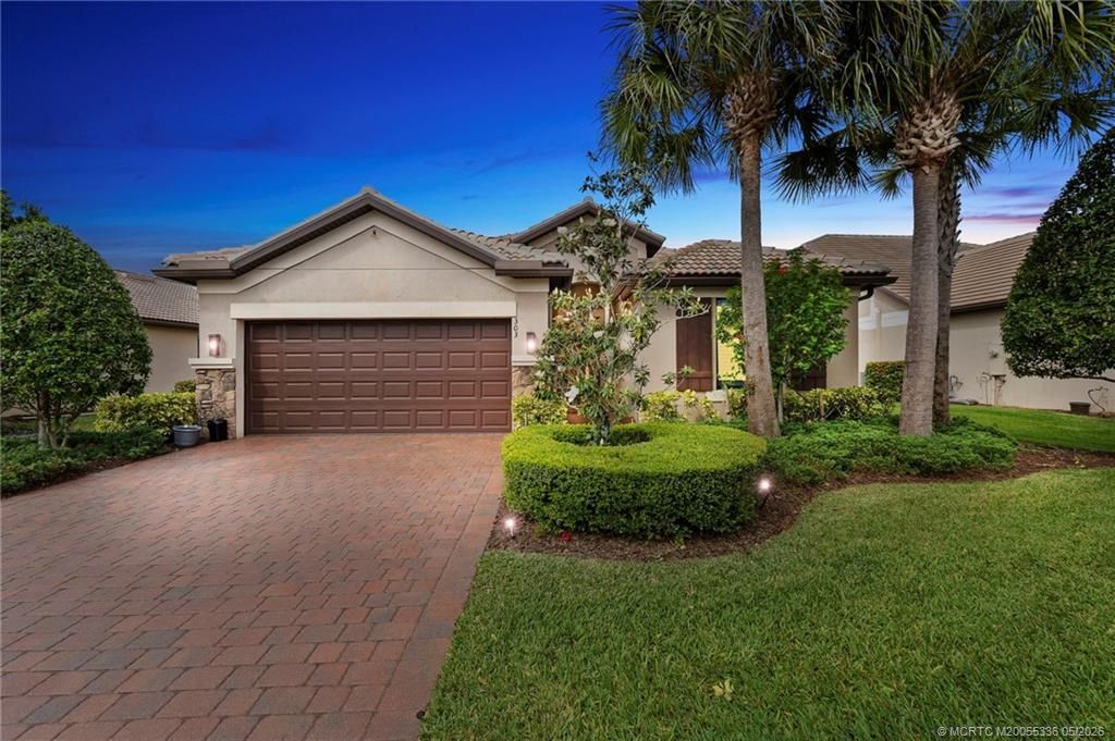 303 SE Courances Drive, Port Saint Lucie, FL 34984 Photo