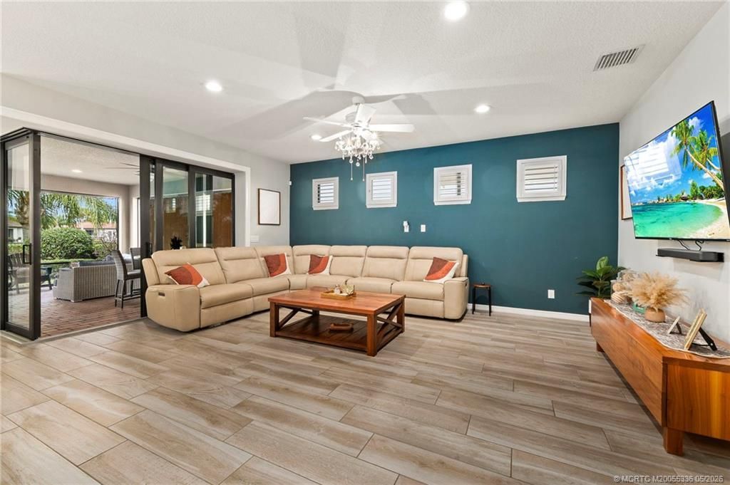 303 SE Courances Drive, Port Saint Lucie, FL 34984 Photo