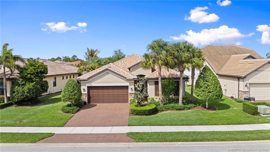 303 SE Courances Drive, Port Saint Lucie, FL 34984 Photo