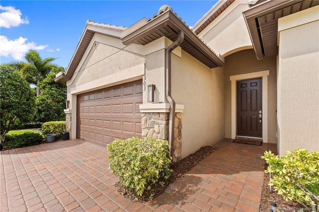 303 SE Courances Drive, Port Saint Lucie, FL 34984 Photo