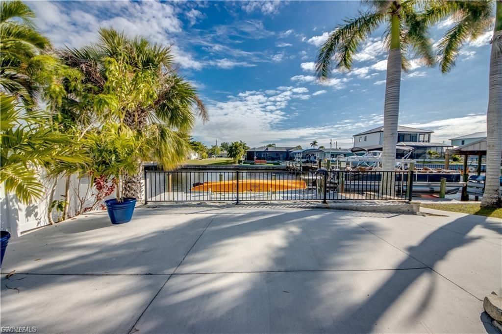 12262 Boat Shell Dr , Matlacha Isles, FL 33991 Photo