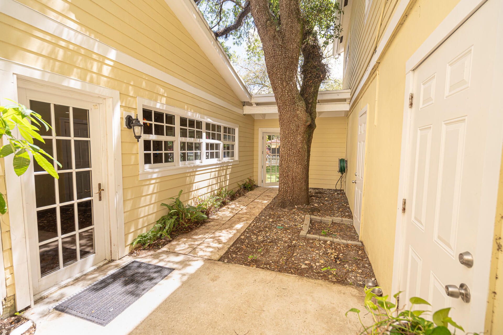 2221 SW 28th Way, Fort Lauderdale, FL 33312 Photo