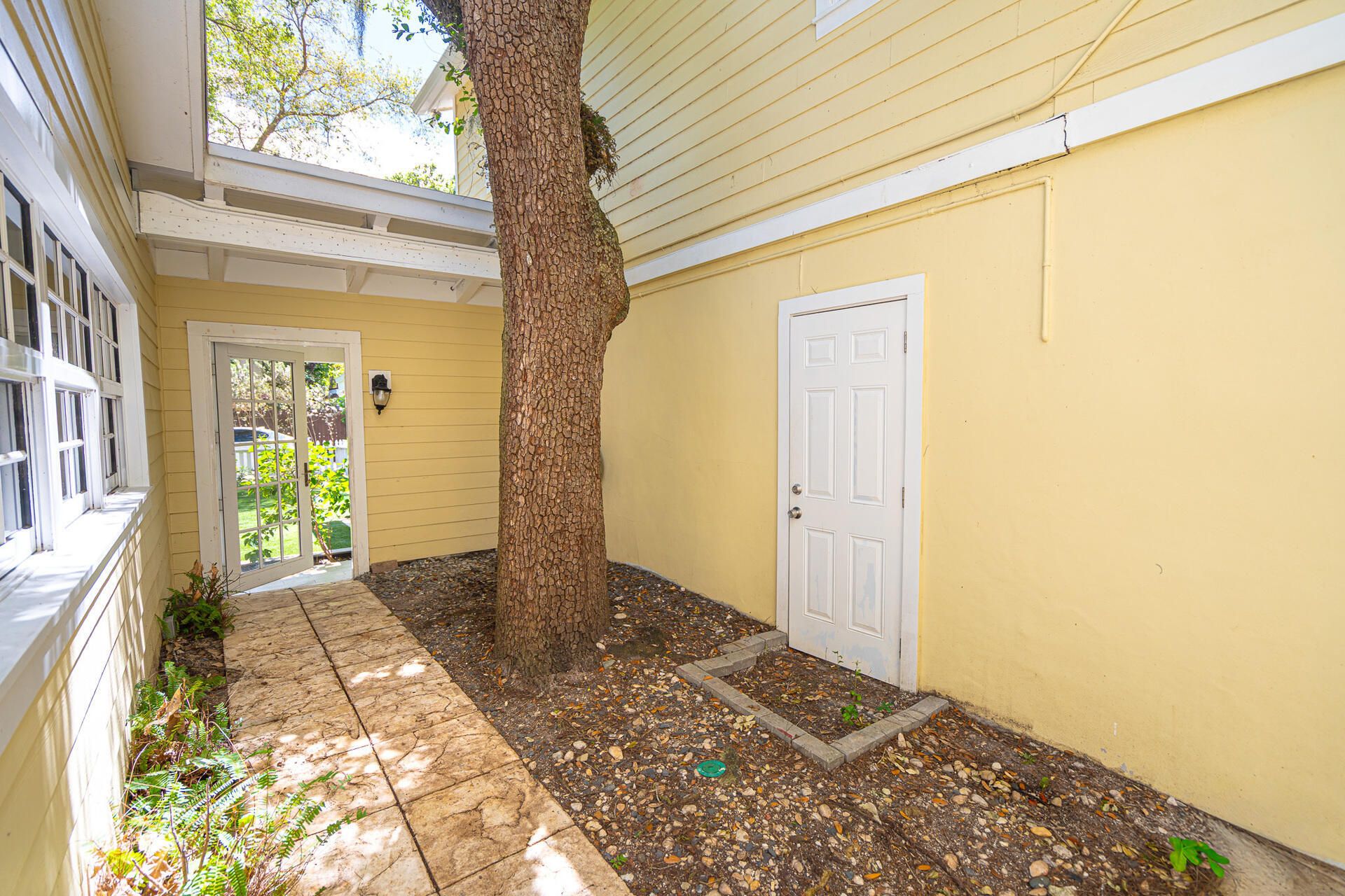 2221 SW 28th Way, Fort Lauderdale, FL 33312 Photo