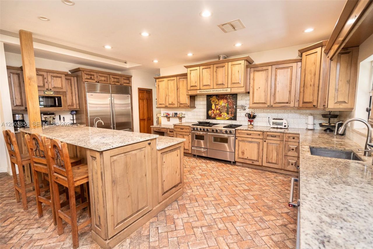 2221 SW 28th Way, Fort Lauderdale, FL 33312 Photo