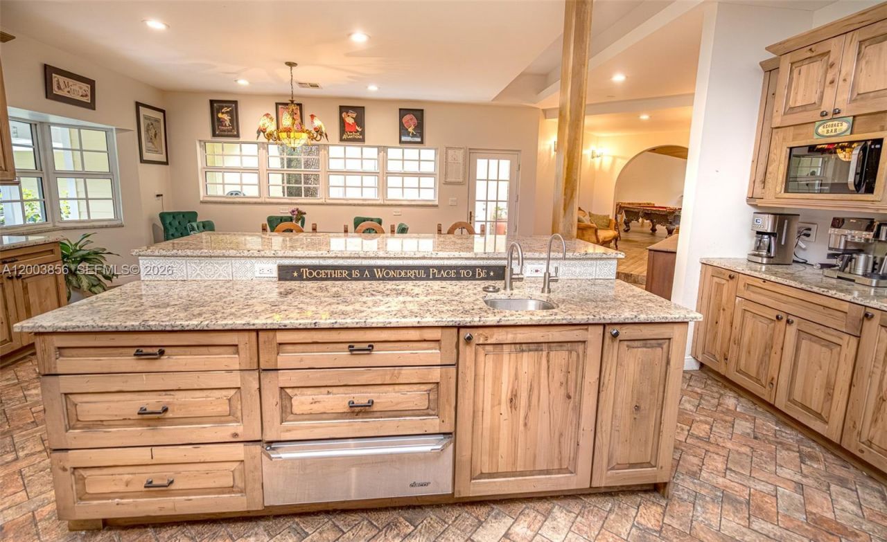 2221 SW 28th Way, Fort Lauderdale, FL 33312 Photo