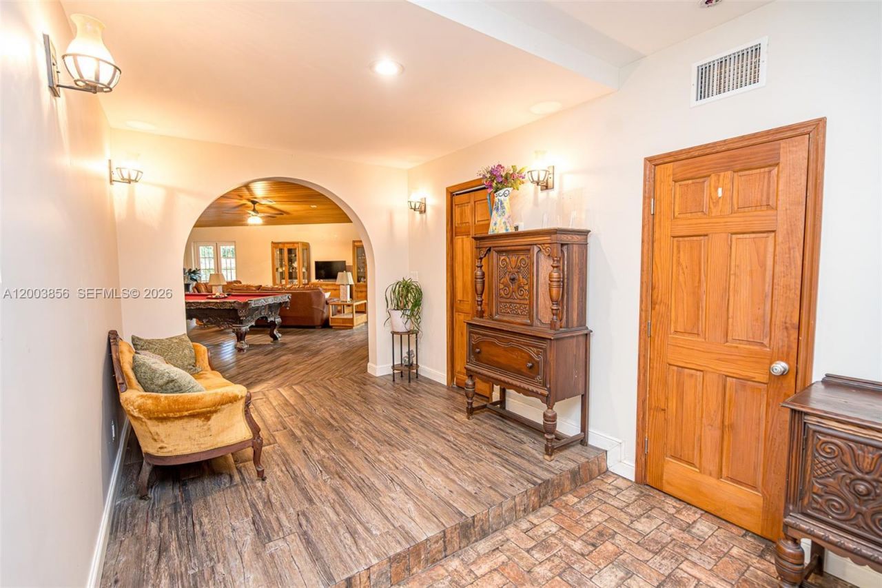 2221 SW 28th Way, Fort Lauderdale, FL 33312 Photo