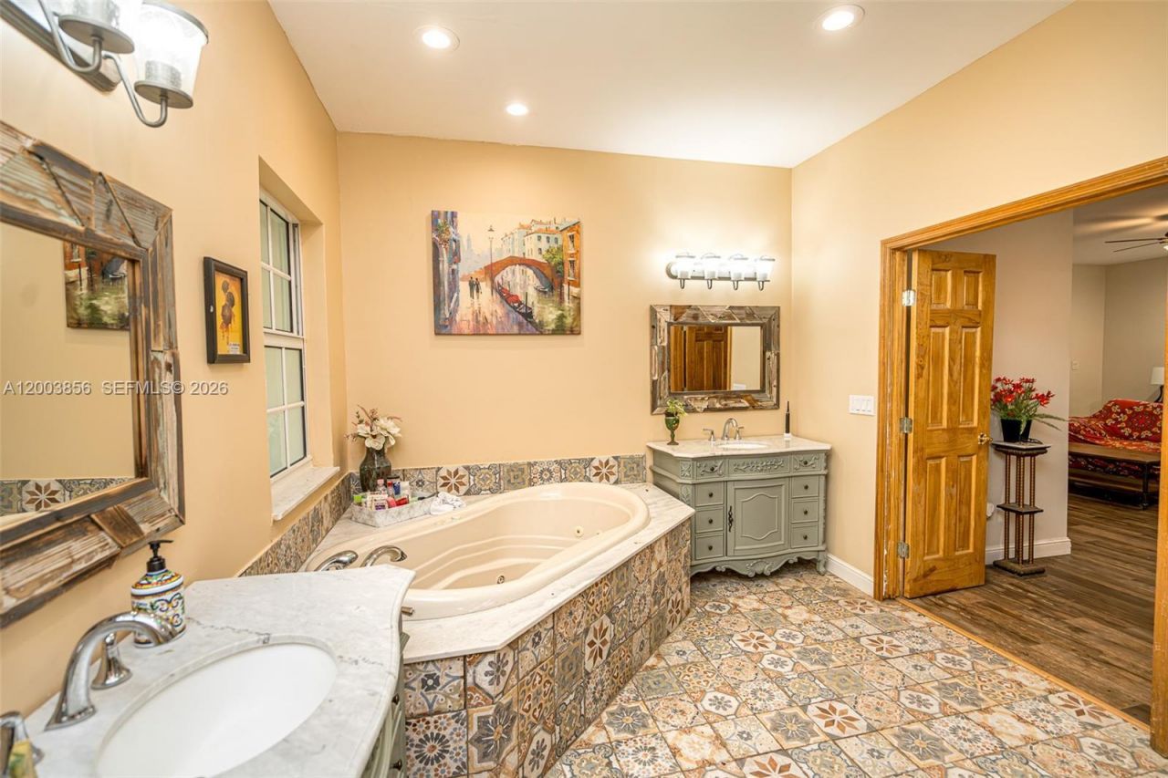 2221 SW 28th Way, Fort Lauderdale, FL 33312 Photo