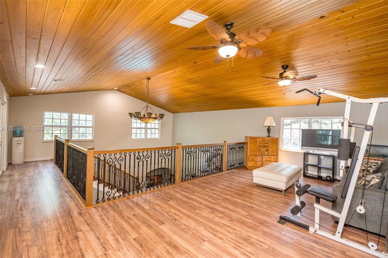 2221 SW 28th Way, Fort Lauderdale, FL 33312 Photo