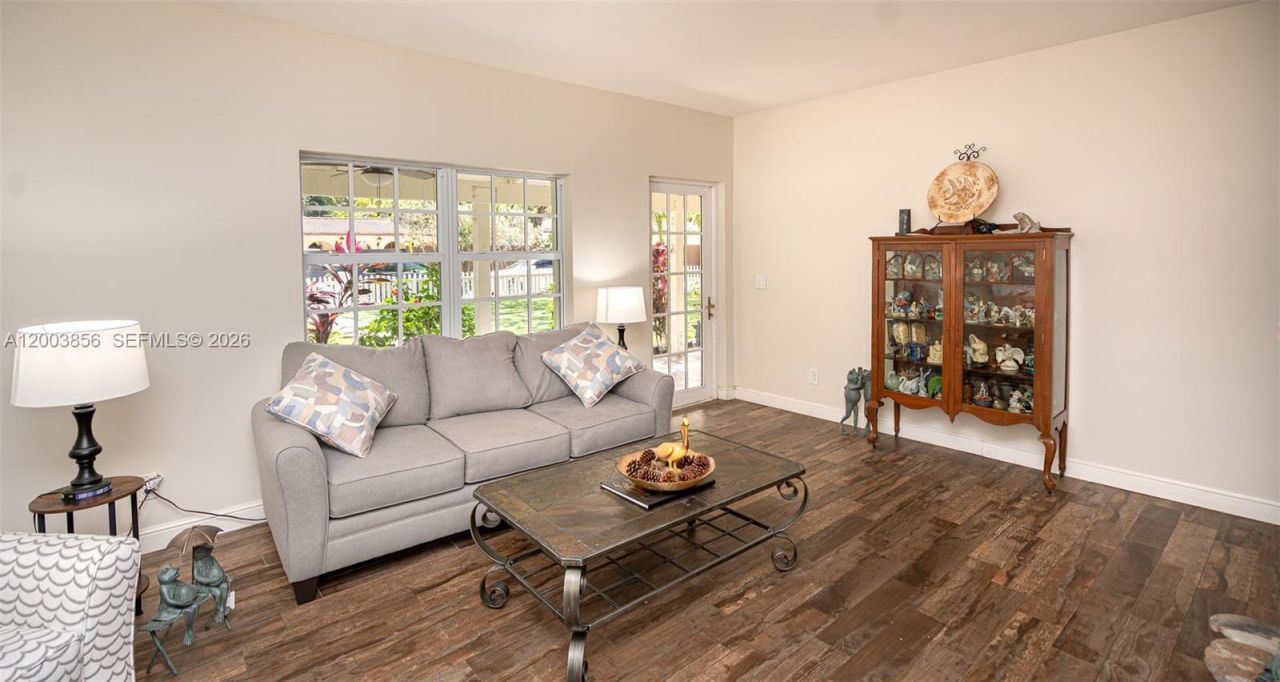 2221 SW 28th Way, Fort Lauderdale, FL 33312 Photo