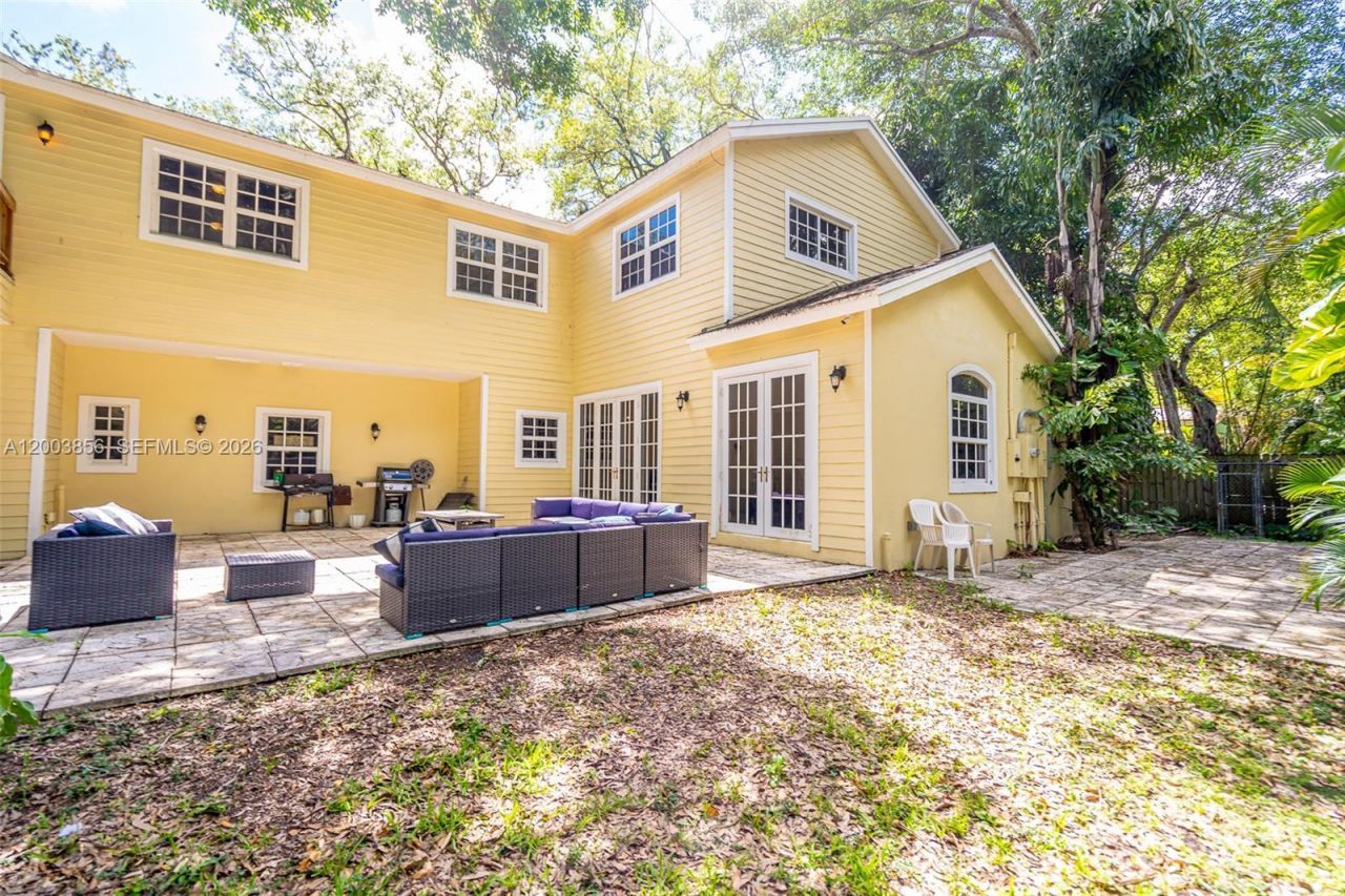 2221 SW 28th Way, Fort Lauderdale, FL 33312 Photo