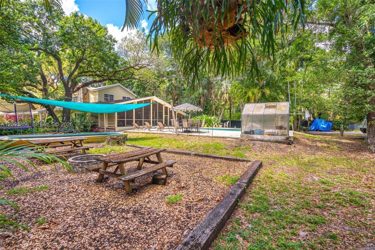 2221 SW 28th Way, Fort Lauderdale, FL 33312 Photo