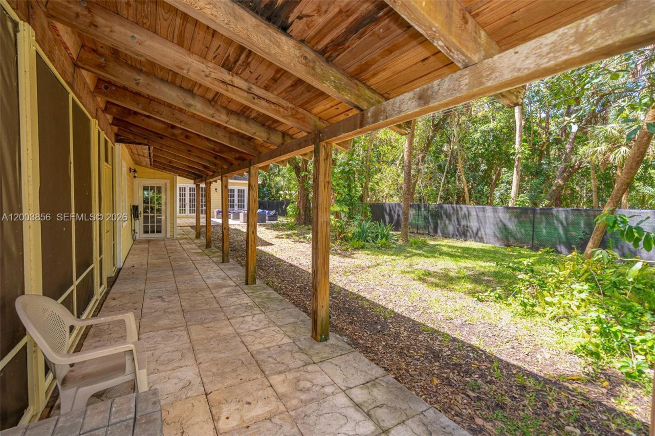 2221 SW 28th Way, Fort Lauderdale, FL 33312 Photo