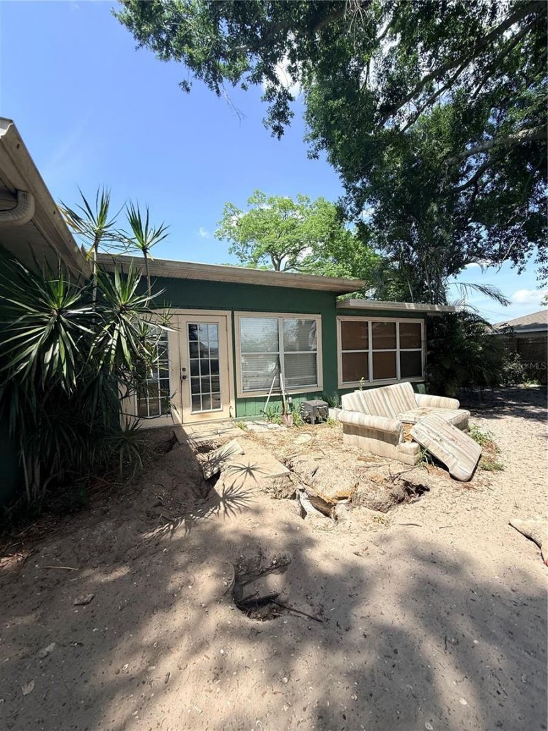 1104 67th Avenue W, Bradenton, FL 34207 Photo