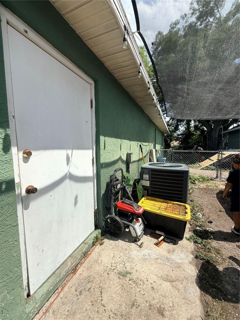 1104 67th Avenue W, Bradenton, FL 34207 Photo