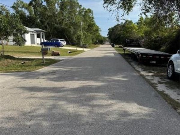 5211 29th ST SW, LEHIGH ACRES, FL 33973