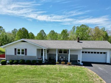 3317 HWY 52, Beattyville, KY 41311