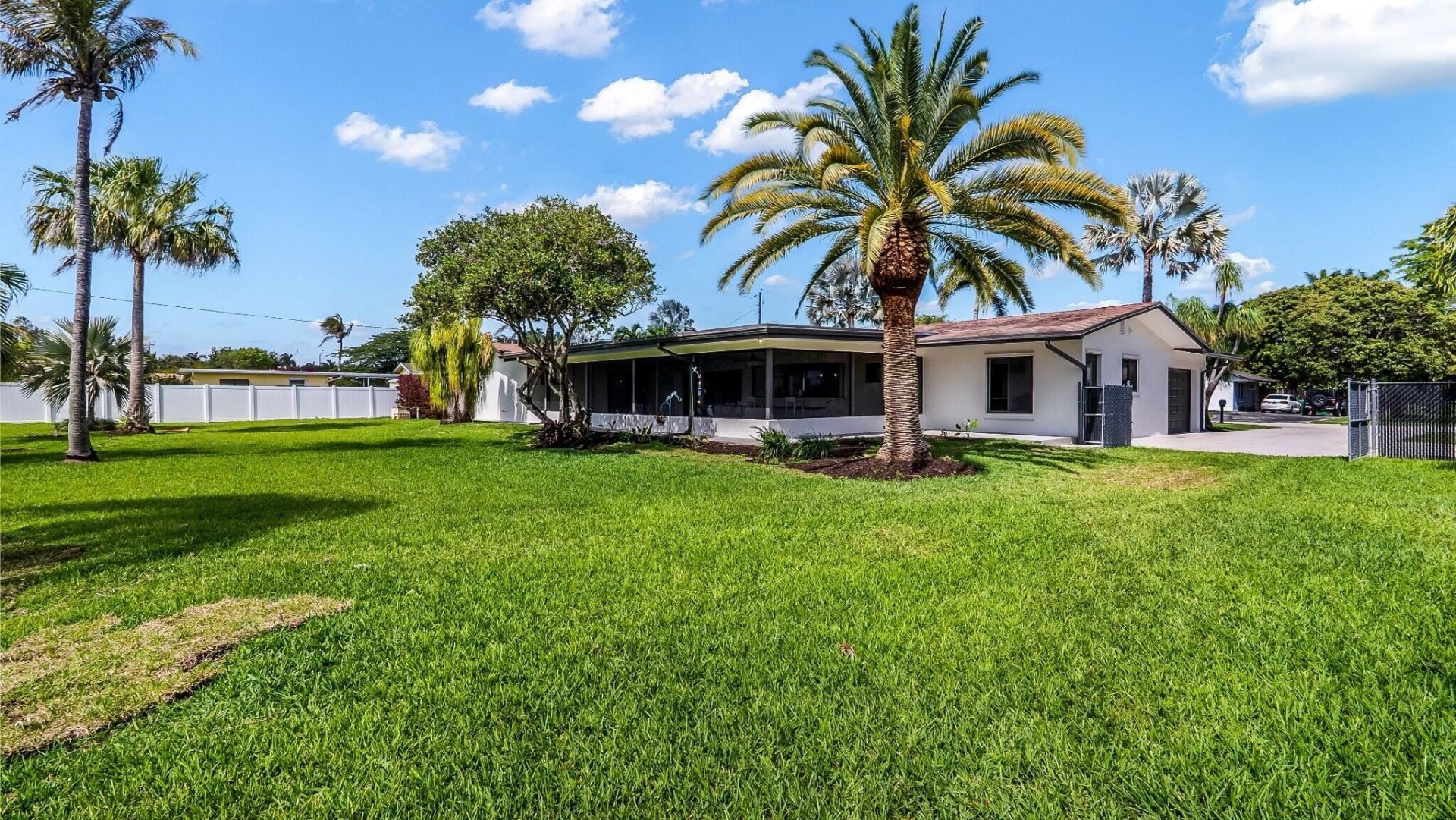 4761 SW 72nd Avenue, Davie, FL 33314 Photo