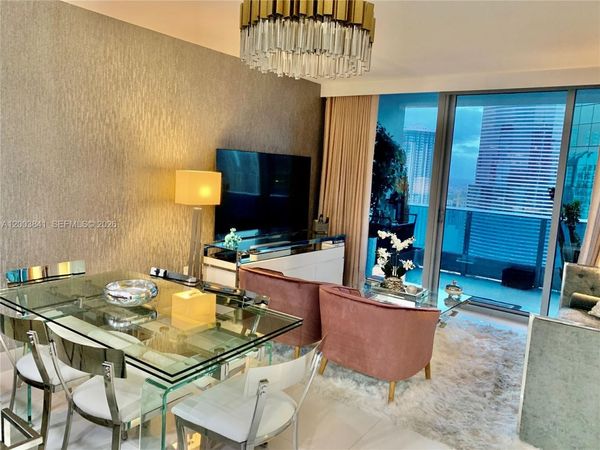 200 Biscayne Boulevard Way , Unit 4011, Miami, FL 33131