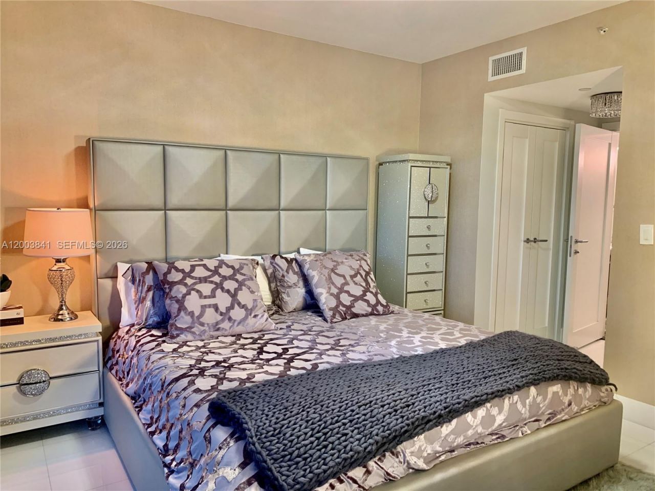 200 Biscayne Boulevard Way , Unit 4011, Miami, FL 33131 Photo