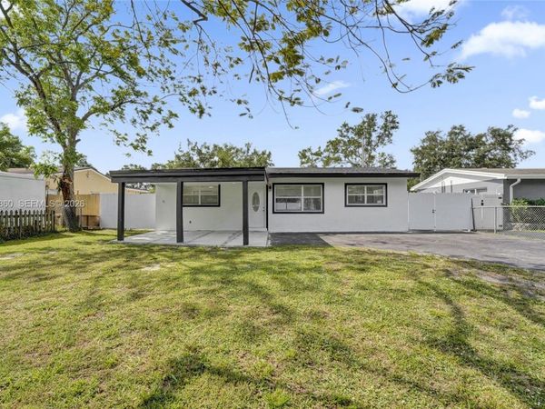 6442 Oak St , Hollywood, FL 33024