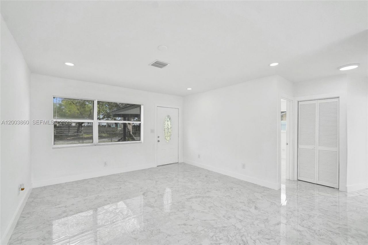 6442 Oak St, Hollywood, FL 33024 Photo