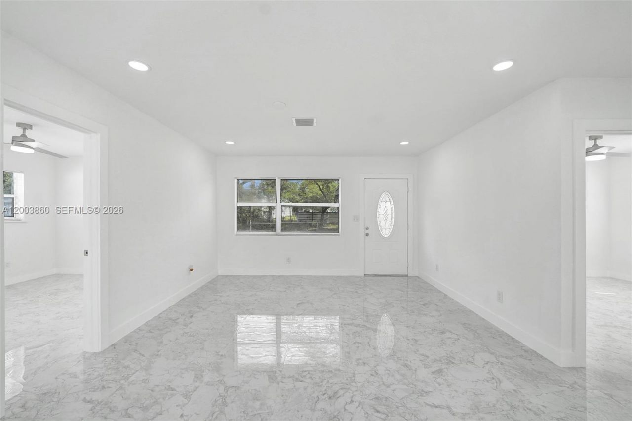6442 Oak St, Hollywood, FL 33024 Photo