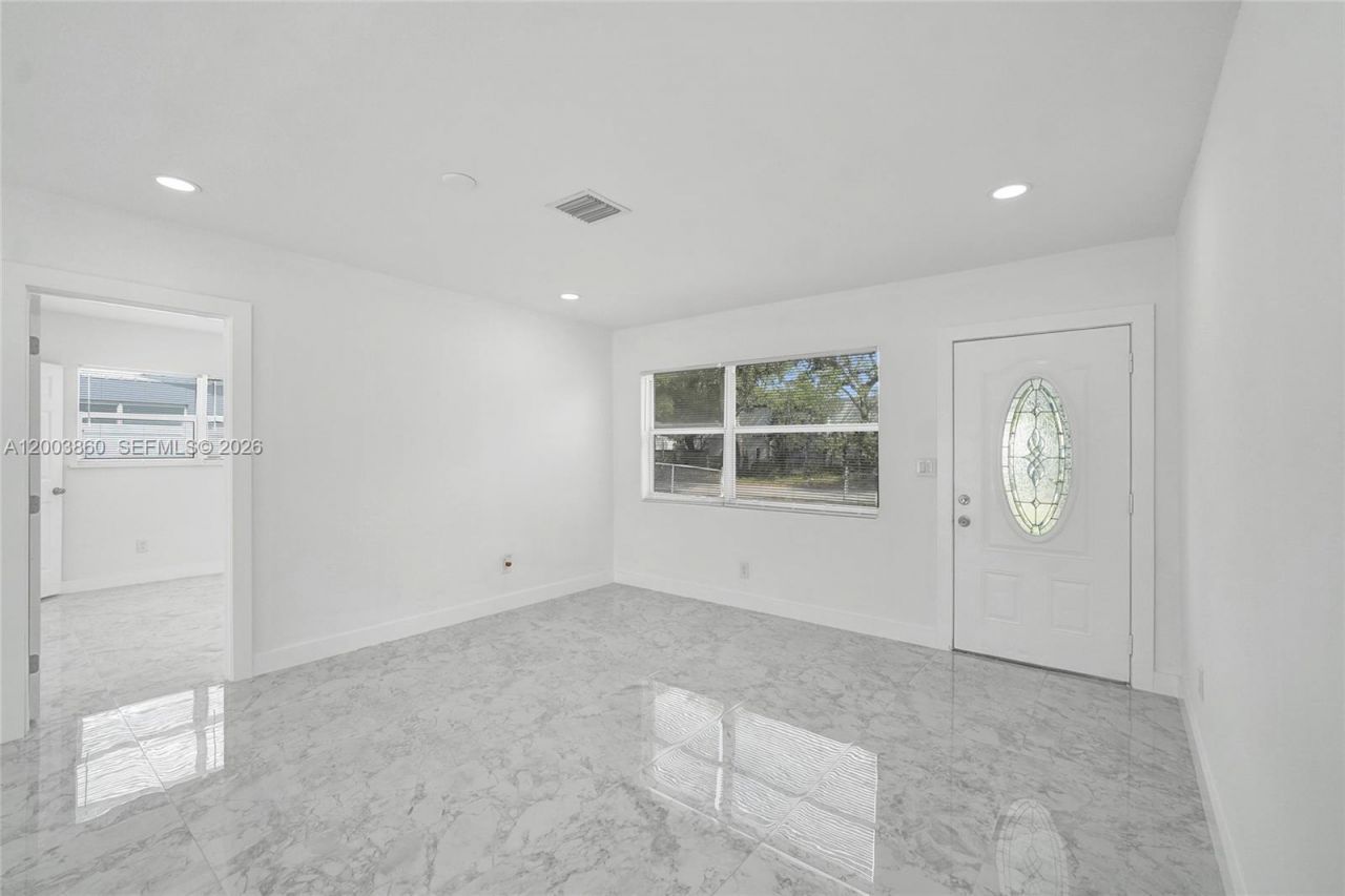 6442 Oak St, Hollywood, FL 33024 Photo
