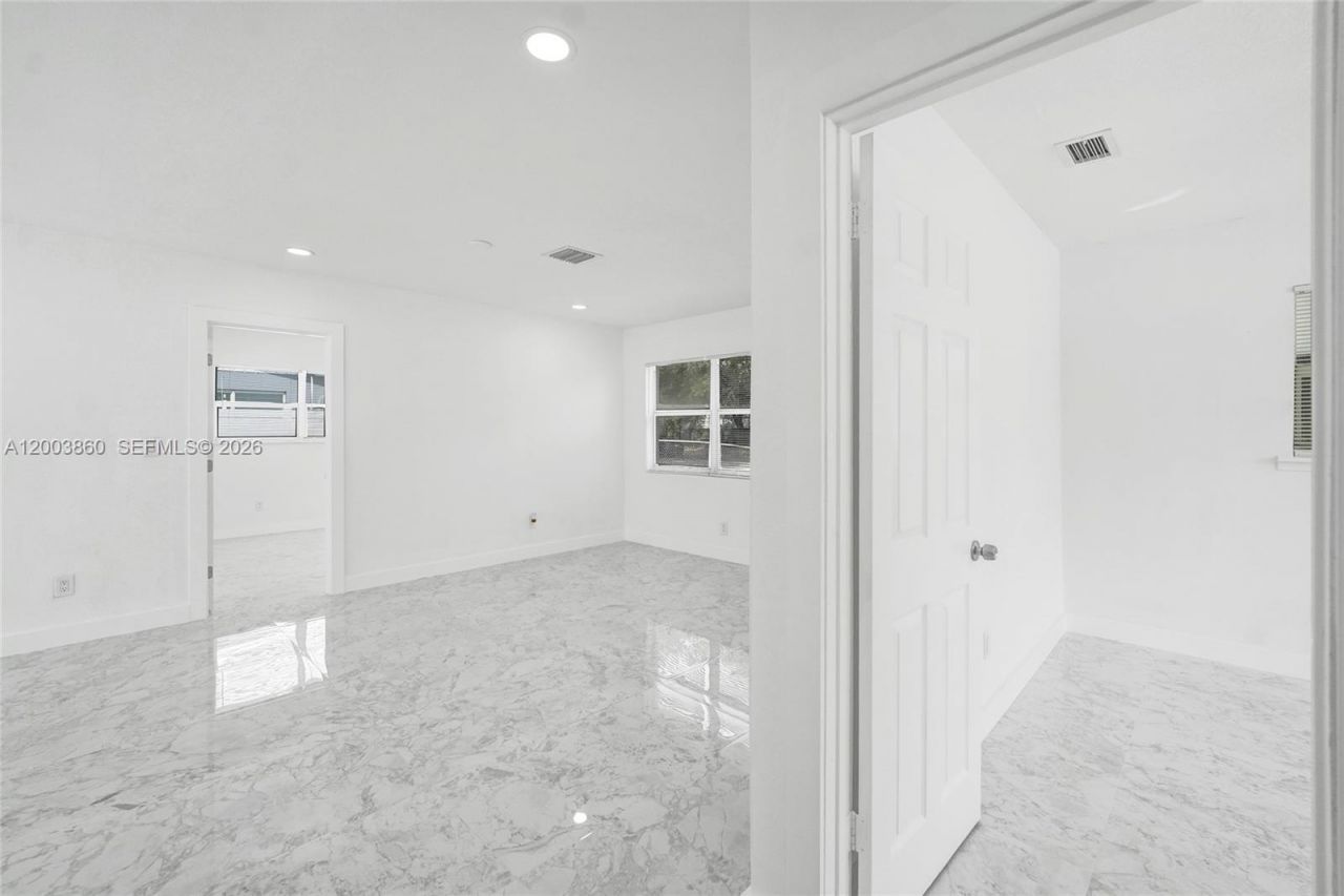 6442 Oak St, Hollywood, FL 33024 Photo