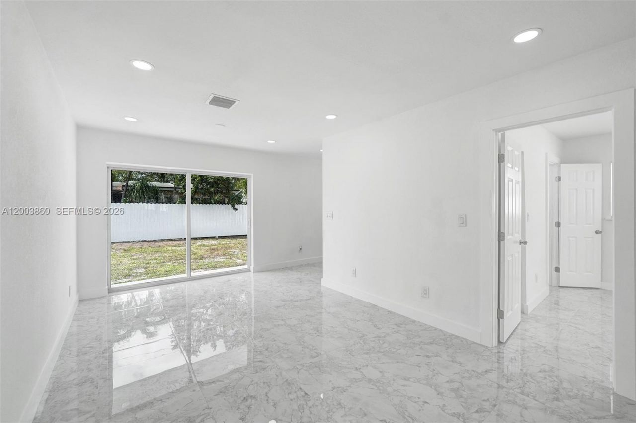 6442 Oak St, Hollywood, FL 33024 Photo