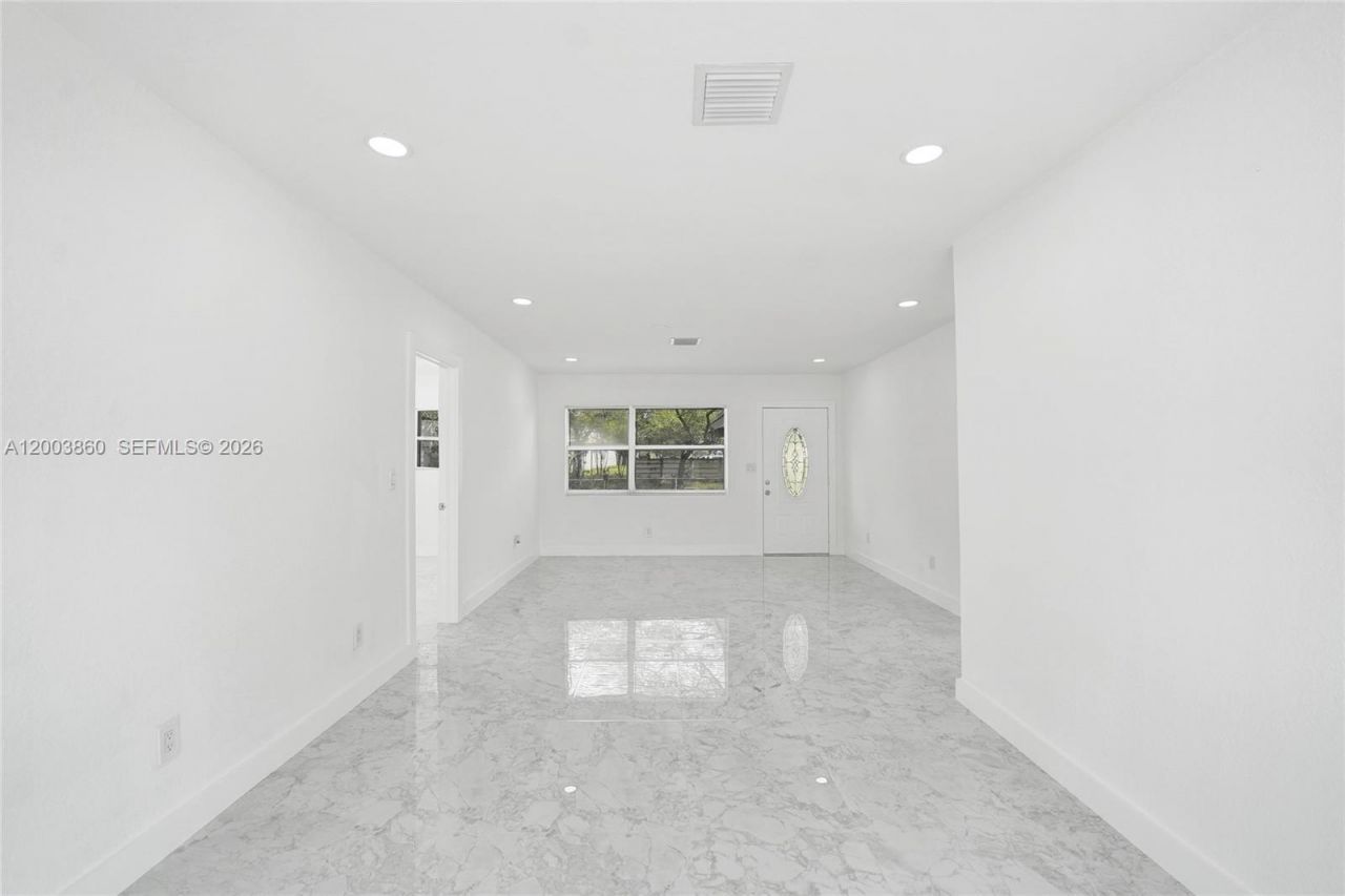 6442 Oak St, Hollywood, FL 33024 Photo