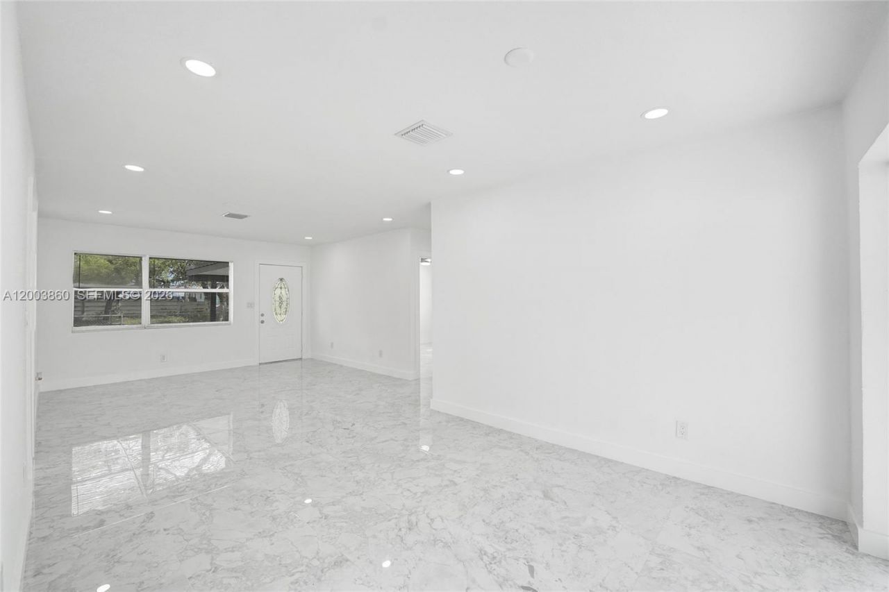 6442 Oak St, Hollywood, FL 33024 Photo