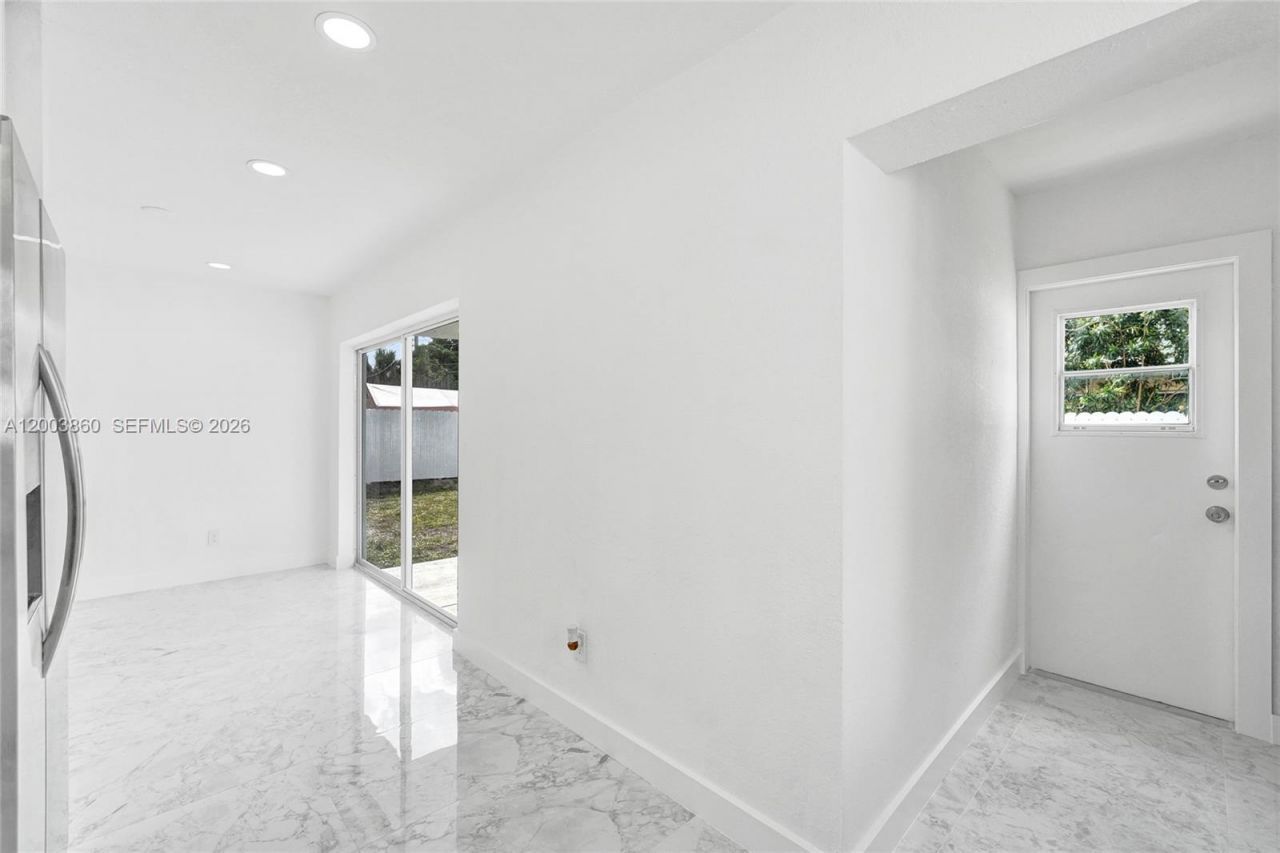 6442 Oak St, Hollywood, FL 33024 Photo