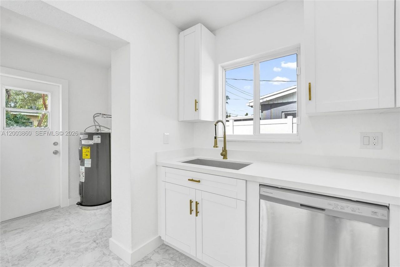 6442 Oak St, Hollywood, FL 33024 Photo